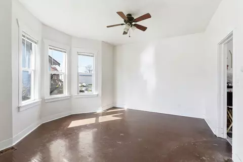 Living - 1919 E 4th Ave, Spokane, WA 99202 photo 1 of 2