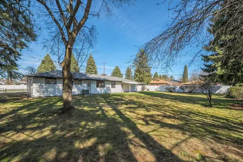 Exterior - 13622 E 16th Ave, Spokane Valley, WA 99206 photo 4 of 6
