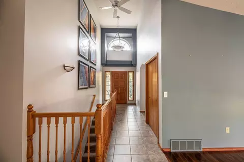 Entry Way - 5316 E 18th Ln, Spokane Valley, WA 99212 photo 1 of 3