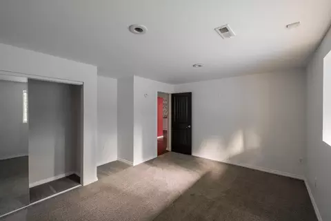 Bedroom - 5316 E 18th Ln, Spokane Valley, WA 99212 photo 5 of 6