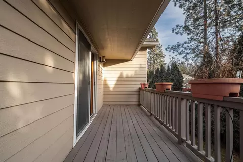 Exterior - 5316 E 18th Ln, Spokane Valley, WA 99212 photo 4 of 9