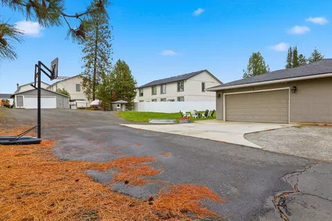 Exterior - 1007 E Farwell Rd, Spokane, WA 99208 photo 13 of 18