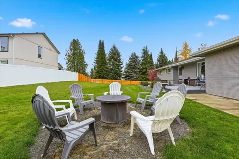 Exterior - 1007 E Farwell Rd, Spokane, WA 99208 photo 5 of 18