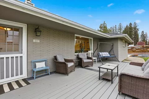 Exterior - 1007 E Farwell Rd, Spokane, WA 99208 photo 6 of 18