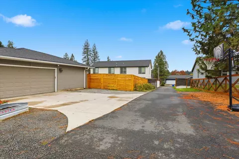 Exterior - 1007 E Farwell Rd, Spokane, WA 99208 photo 14 of 18