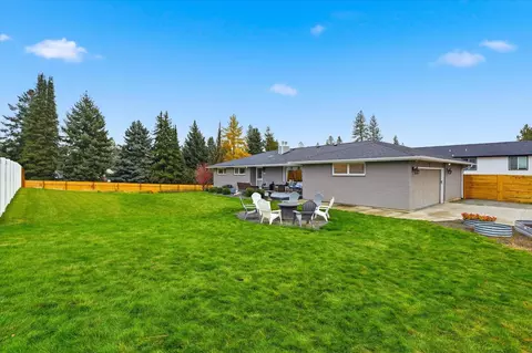 Exterior - 1007 E Farwell Rd, Spokane, WA 99208 photo 4 of 18