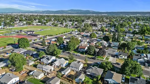 View/Area - 1303 E Princeton Ave, Spokane, WA 99207 photo 1 of 5