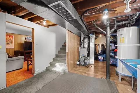 Entry Way - 1303 E Princeton Ave, Spokane, WA 99207 photo 2 of 2