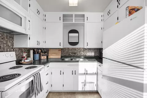 Kitchen - 1303 E Princeton Ave, Spokane, WA 99207 photo 3 of 4