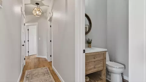 Entry Way - 1306 W Austin Rd, Spokane, WA 99208 photo 2 of 3
