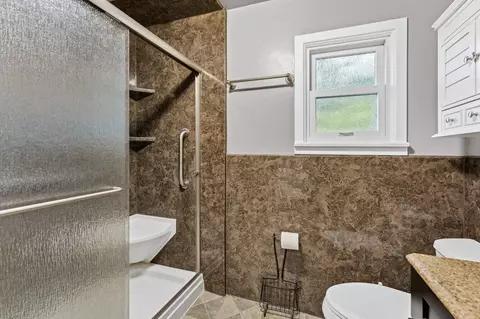 Bath - 3805 E Pratt Ave, Spokane, WA 99202 photo 2 of 3