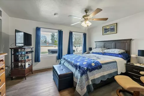 Bedroom - 3805 E Pratt Ave, Spokane, WA 99202 photo 4 of 8