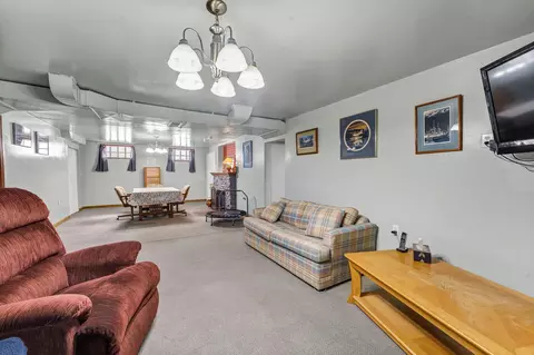 Living - 3805 E Pratt Ave, Spokane, WA 99202 photo 4 of 5