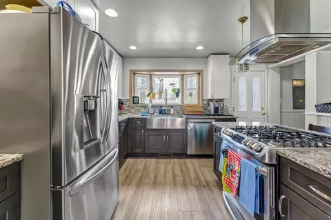 Kitchen - 3805 E Pratt Ave, Spokane, WA 99202 photo 2 of 4