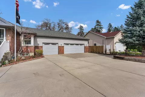 Exterior - 3805 E Pratt Ave, Spokane, WA 99202 photo 1 of 12