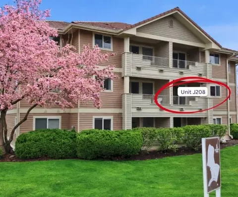 639 N Riverpoint Blvd #J208, Spokane, WA 99202