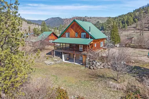 3019 Pierre Lake Rd, Kettle Falls, WA 99141