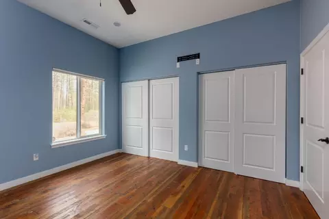 Bedroom - 4911 E Greenbluff Rd, Colbert, WA 99005 photo 4 of 11