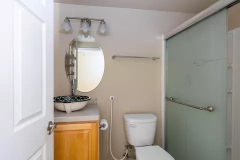 Bath - 4911 E Greenbluff Rd, Colbert, WA 99005 photo 6 of 6