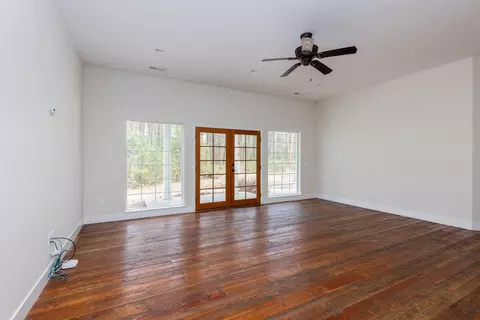 Living - 4911 E Greenbluff Rd, Colbert, WA 99005 photo 6 of 10