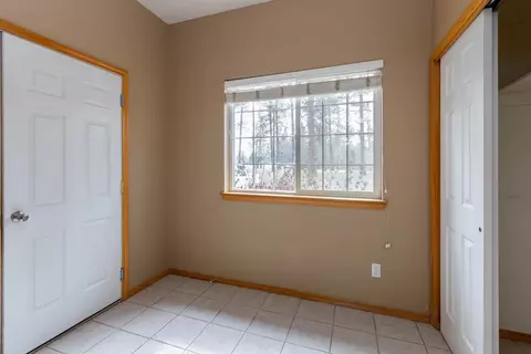 Bedroom - 4911 E Greenbluff Rd, Colbert, WA 99005 photo 2 of 11