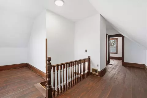 Entry Way - 313 E Gordon Ave, Spokane, WA 99212 photo 2 of 3
