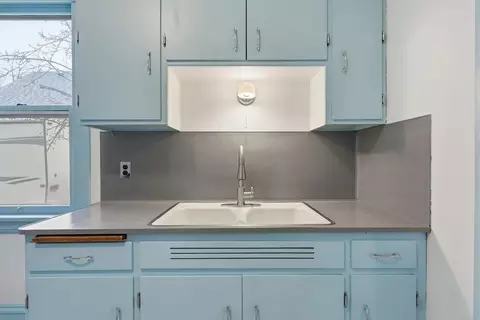 Kitchen - 313 E Gordon Ave, Spokane, WA 99212 photo 4 of 5