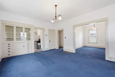 Living - 313 E Gordon Ave, Spokane, WA 99212 photo 4 of 5