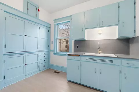 Kitchen - 313 E Gordon Ave, Spokane, WA 99212 photo 2 of 5