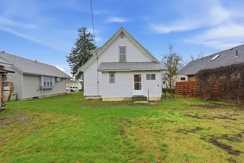Exterior - 313 E Gordon Ave, Spokane, WA 99212 photo 5 of 8