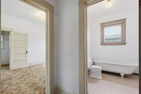 Entry Way - 313 E Gordon Ave, Spokane, WA 99212 photo 1 of 3