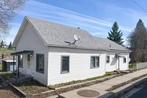 204 N Howard St, Tekoa, WA 99033