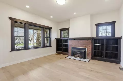 Living - 1930 E Marshall Ave, Spokane, WA 99207 photo 1 of 3