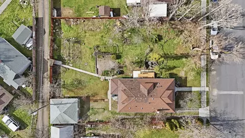 View/Area - 1930 E Marshall Ave, Spokane, WA 99207 photo 1 of 5