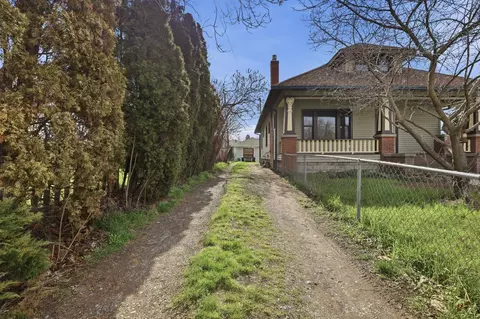 Exterior - 1930 E Marshall Ave, Spokane, WA 99207 photo 9 of 9