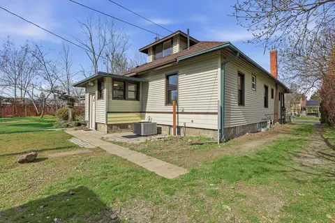 Exterior - 1930 E Marshall Ave, Spokane, WA 99207 photo 3 of 9