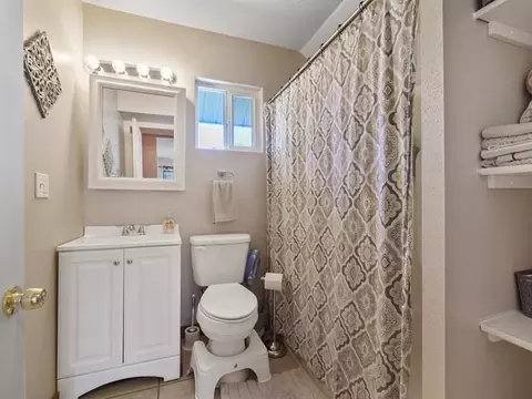 Bath - 3421 E Grace Ave, Spokane, WA 99217 photo 1 of 2