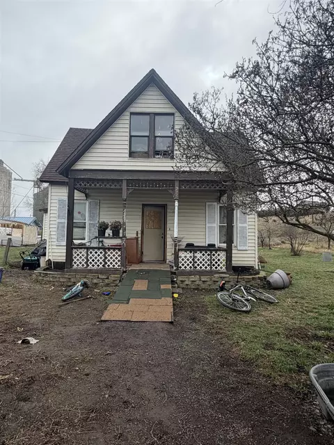 215 SE Milmont St, Wilbur, WA 99185