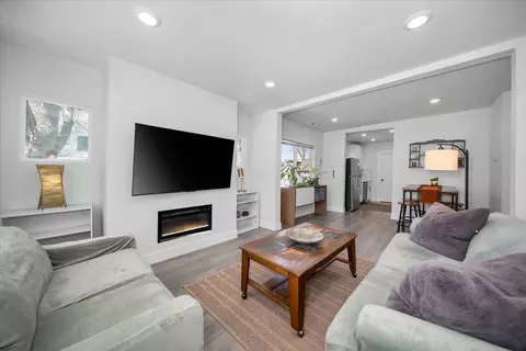 Living - 513 E 8th Ave, Spokane, WA 99202 photo 1 of 2