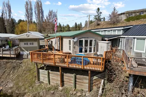 18617 W Williams Lake Rd #10, Cheney, WA 99004