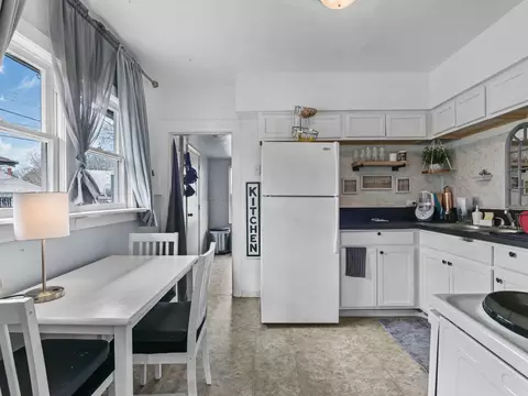Kitchen - 2015 E Nora Ave, Spokane, WA 99207 photo 1 of 4