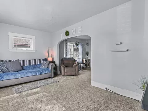 Living - 2015 E Nora Ave, Spokane, WA 99207 photo 3 of 5