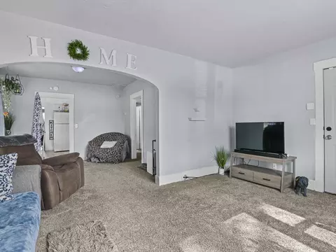 Living - 2015 E Nora Ave, Spokane, WA 99207 photo 1 of 5