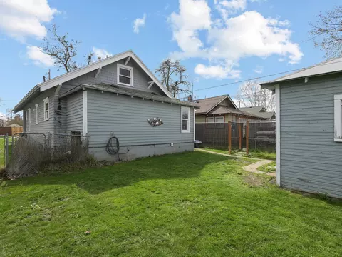 Exterior - 2015 E Nora Ave, Spokane, WA 99207 photo 3 of 6