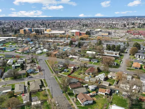 View/Area - 2015 E Nora Ave, Spokane, WA 99207 photo 2 of 4