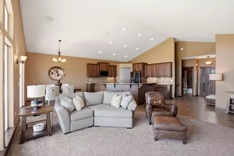 Living - 202 E Alexa Ct, Spokane, WA 99208 photo 2 of 4