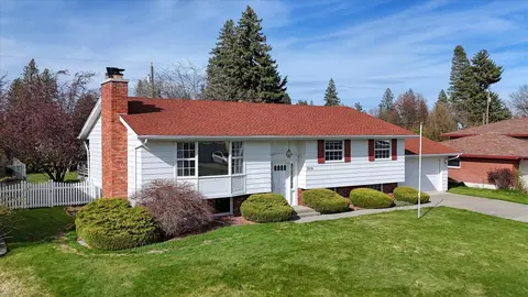 2016 W Courtland Ave, Spokane, WA 99205