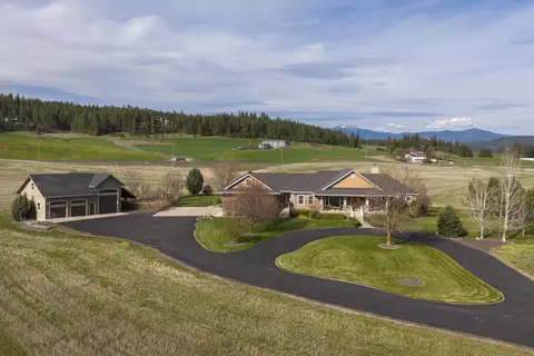 10311 E Peone Landing Ln, Mead, WA 99021