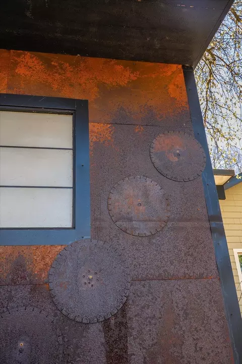 Exterior - 623 E 19th Ave, Spokane, WA 99203 photo 6 of 11