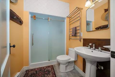 Bath - 623 E 19th Ave, Spokane, WA 99203 photo 1 of 2